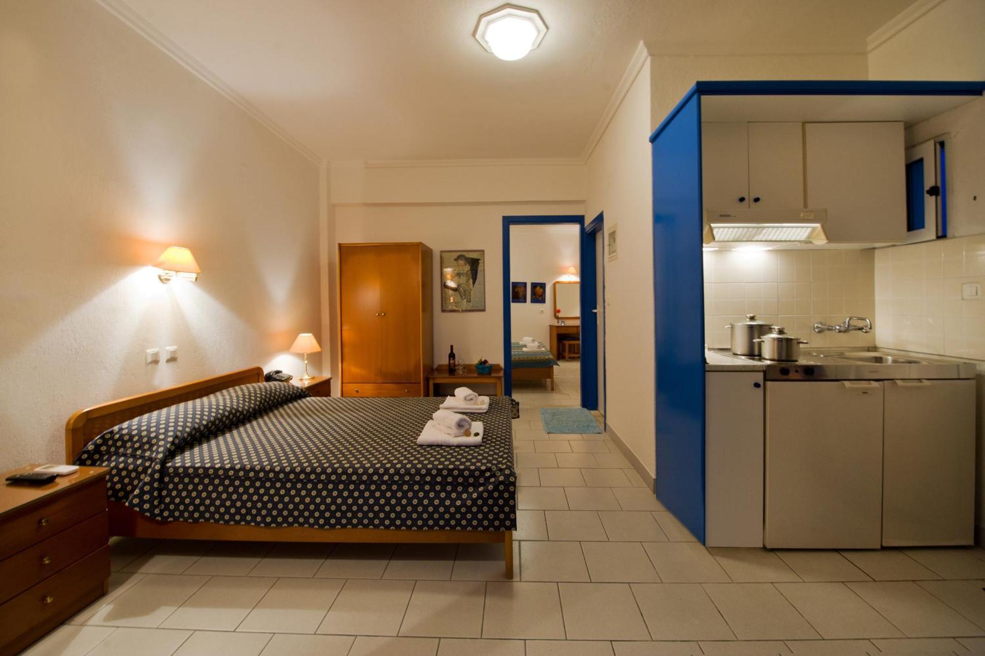 Apartment Lazaridis Luxury & Nea Roda