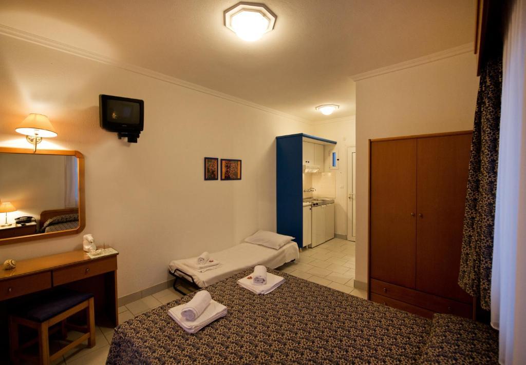 Apartment Lazaridis Luxury & Nea Roda