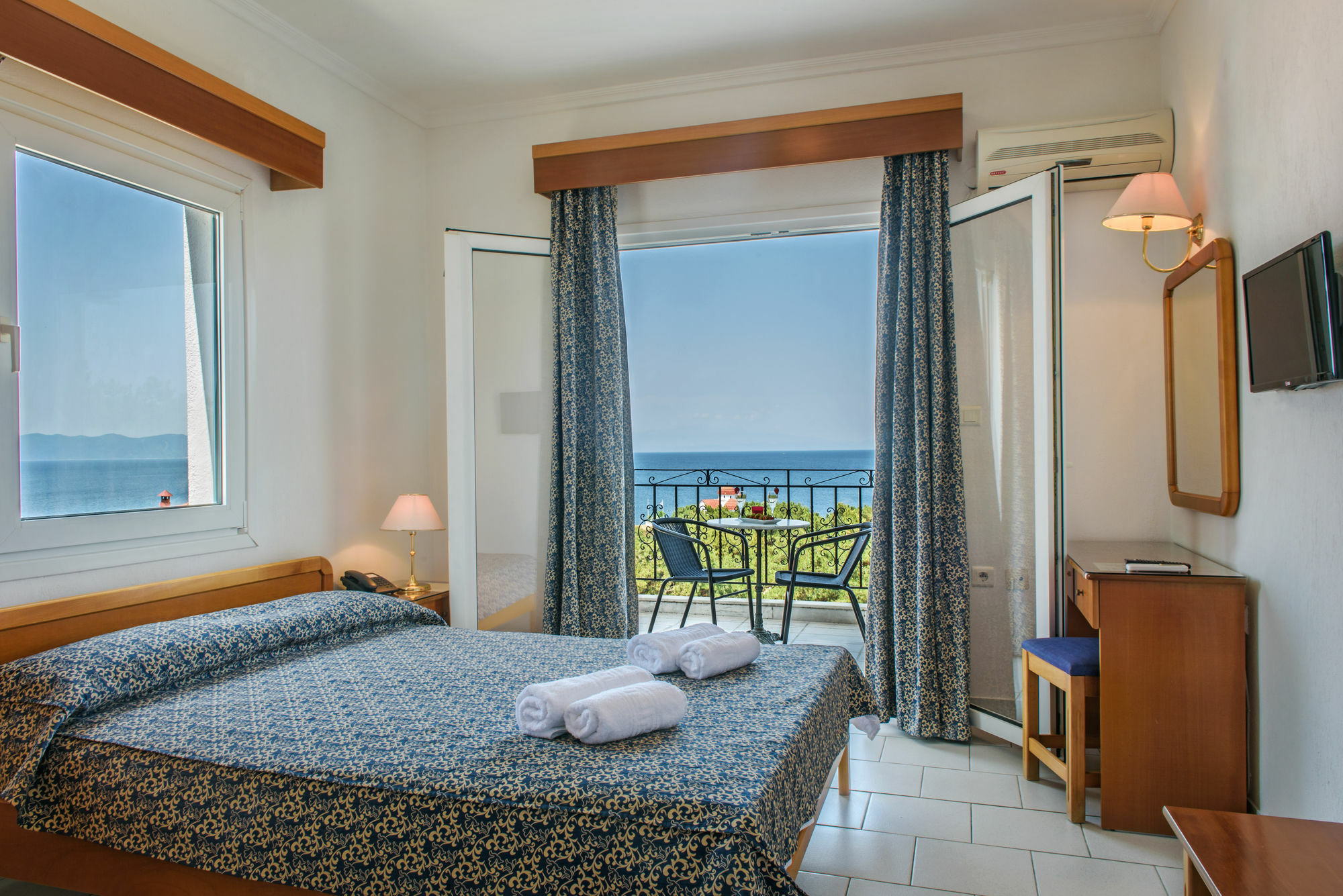 Lazaridis Luxury &